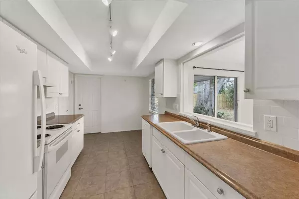 2630 LEAFY LN, Sarasota, FL 34239