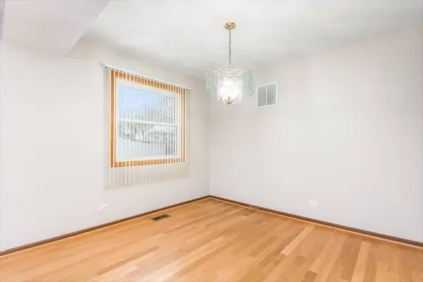 114 Filbert DR, Streamwood, IL 60107