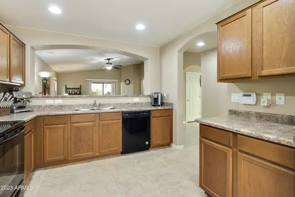 4032 E MAPLEWOOD Street, Gilbert, AZ 85297