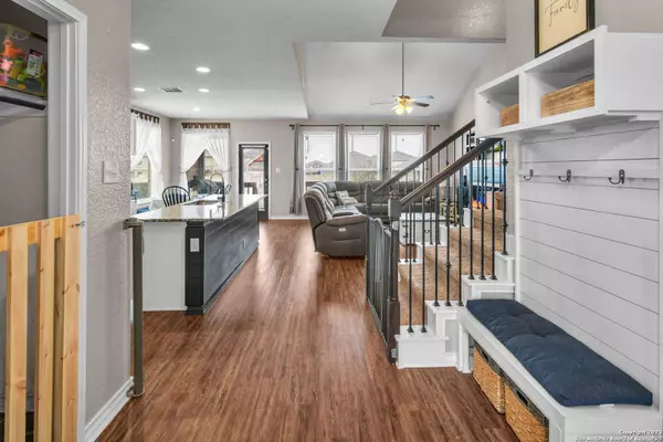8910 Hamer Ranch, San Antonio, TX 78245
