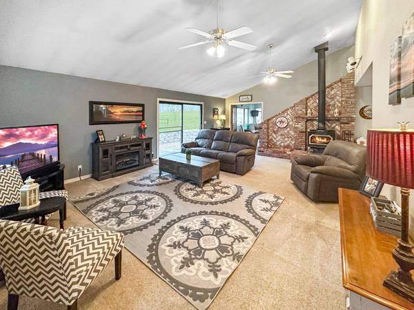 27765 Table Meadow RD, Auburn, CA 95602