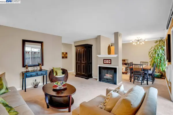 2730 Oak Rd 1, Walnut Creek, CA 94597