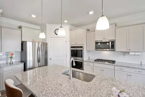 488 Secretariat DR, Iron Station, NC 28080