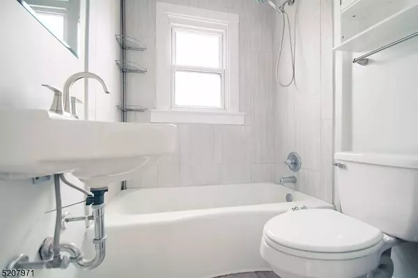 835 Mill St, Phillipsburg Town, NJ 08865