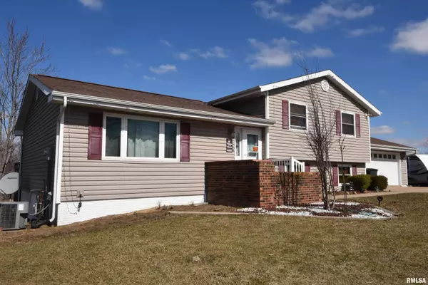 315 SUNSHINE DR, Rio, IL 61472