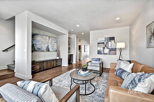 3833 E Parkcenter Blvd, Boise, ID 83716