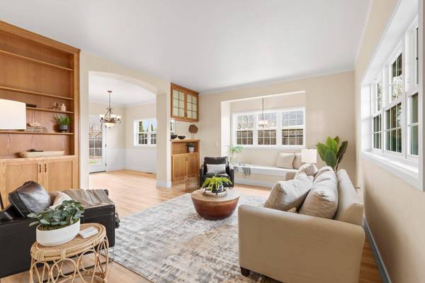 851 Oak Knoll DR, Ashland, OR 97520