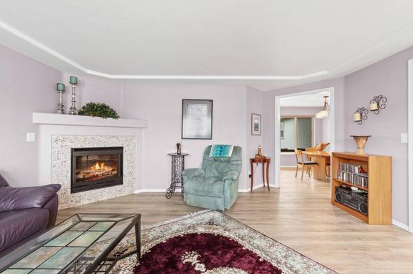 987 Worchester DR, Medford, OR 97501