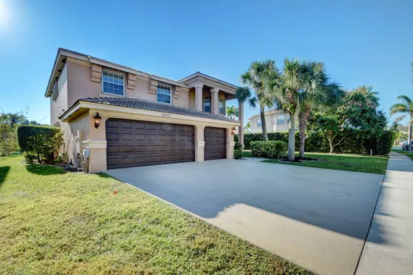 2243 Ridgewood CIR, Royal Palm Beach, FL 33411