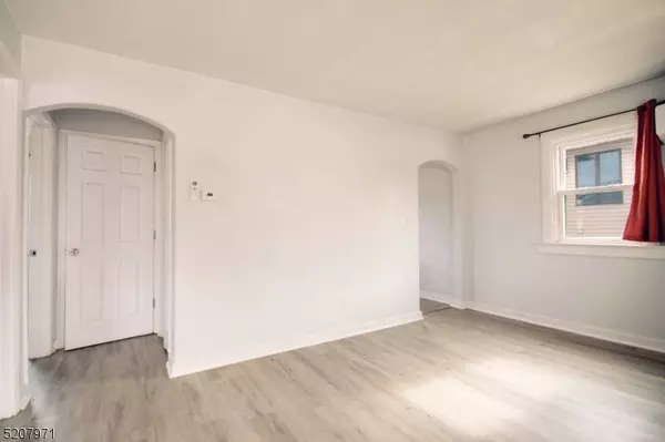 835 Mill St, Phillipsburg Town, NJ 08865