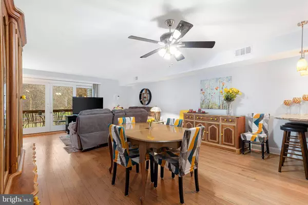 19 RIDGEWAY SQ #104, Wilmington, DE 19810