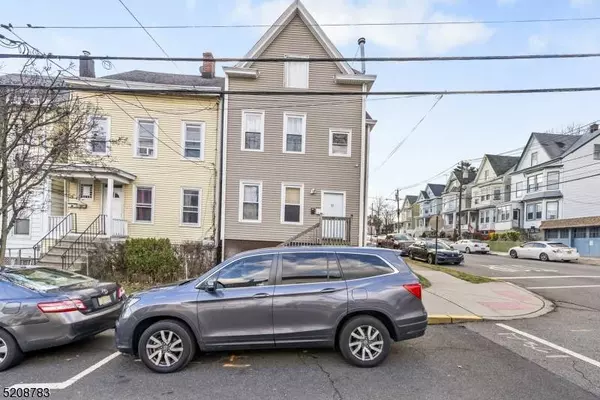 17 Fairview Ave, Prospect Park Boro, NJ 07508