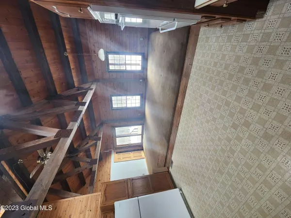 15 whites beach Road, Ballston, NY 12019