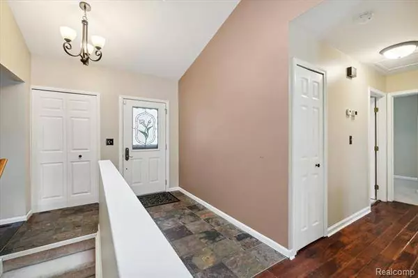 34036 Parkdale Street, Livonia, MI 48150