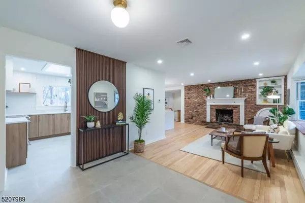 6 Tumbling Brook Rd, Montville Twp., NJ 07082