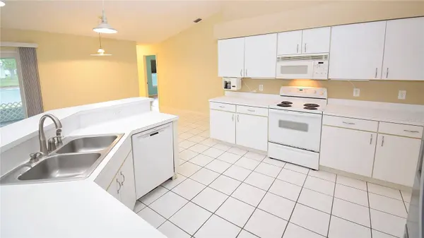 1058 JACARANDA CIR, Rockledge, FL 32955