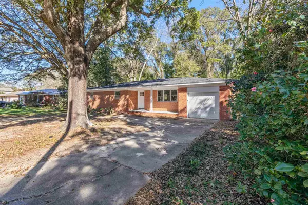 5990 Pursley Ave, Pensacola, FL 32526