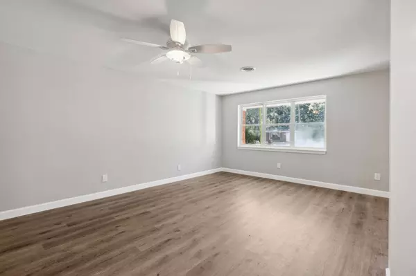 5990 Pursley Ave, Pensacola, FL 32526