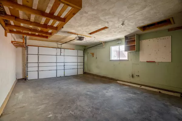 84 Granada DR, White Rock, NM 87547