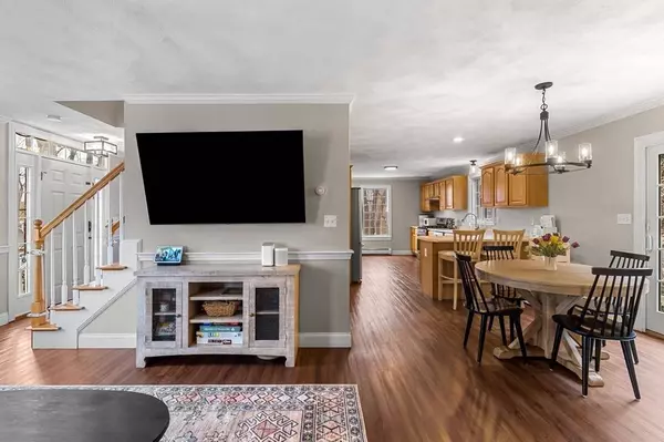 5 Naysons Ct, Amesbury, MA 01913