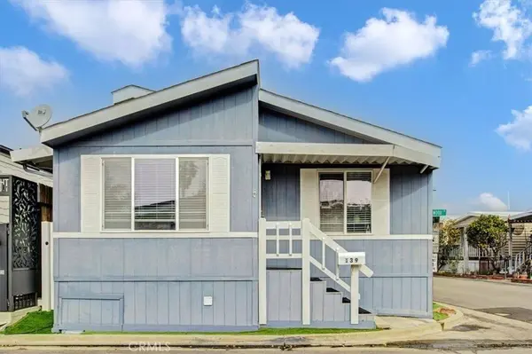 139 Cottonwood LN, Seal Beach, CA 90740