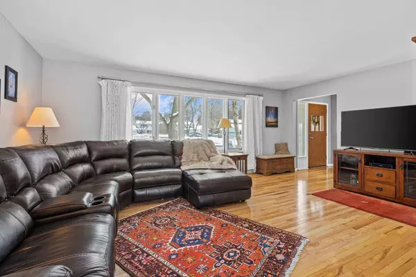 6506 Cooper Ave, Middleton, WI 53562