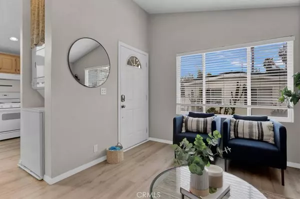 139 Cottonwood LN, Seal Beach, CA 90740