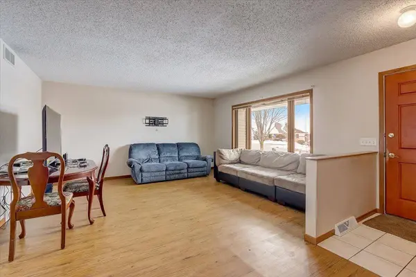 5881 Woodland Dr, Waunakee, WI 53597