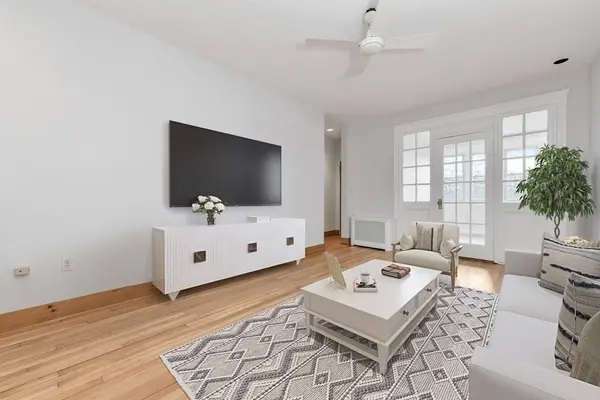 335 S Huntington Ave #3, Boston, MA 02130