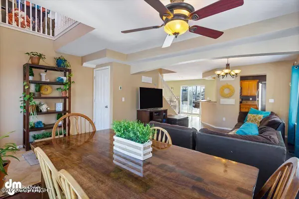 20126 Highland Ridge DR, Eagle River, AK 99577