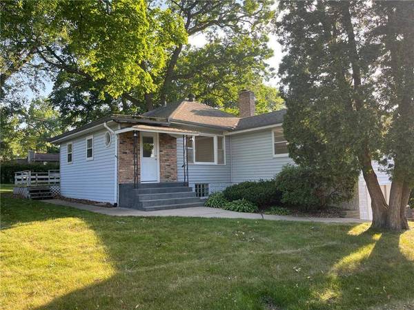 40 Lakeview AVE, Tonka Bay, MN 55331