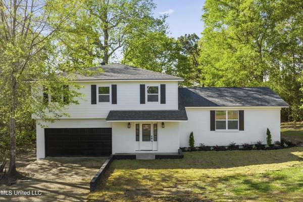 13900 E El Bonito Drive, Ocean Springs, MS 39564