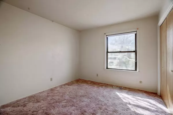 84 Granada DR, White Rock, NM 87547