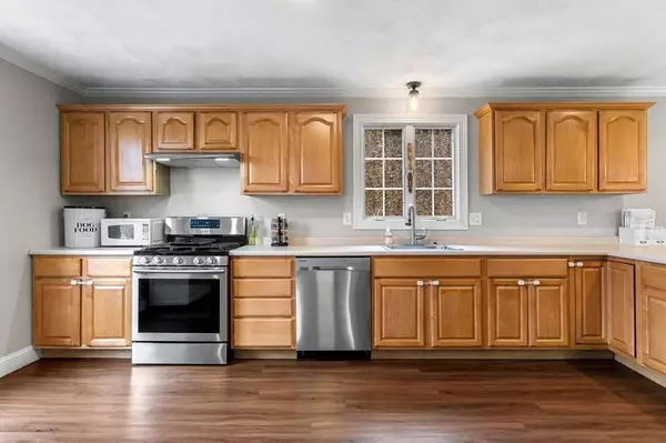 5 Naysons Ct, Amesbury, MA 01913