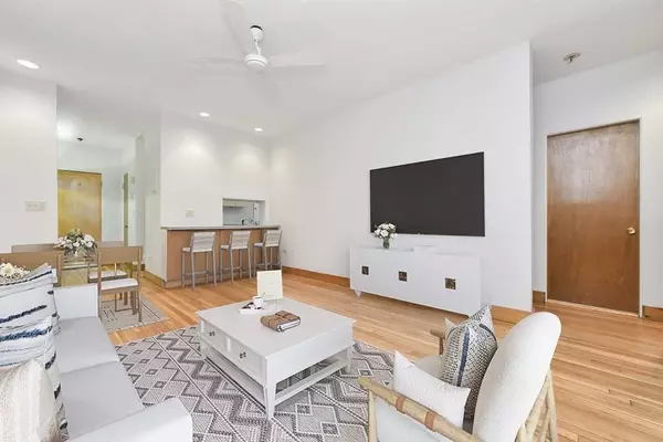 335 S Huntington Ave #3, Boston, MA 02130