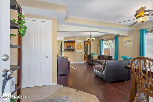 20126 Highland Ridge DR, Eagle River, AK 99577