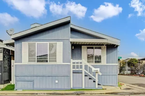 139 Cottonwood LN, Seal Beach, CA 90740