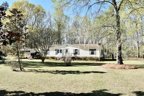 1040 Mill Creek Dr., Manning, SC 29102