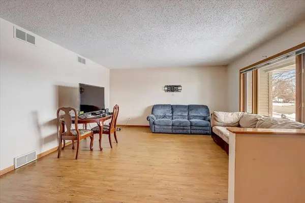 5881 Woodland Dr, Waunakee, WI 53597