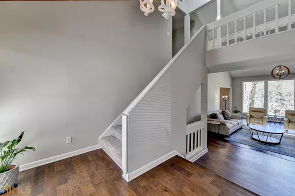 1797 Belshire CT, Roswell, GA 30075