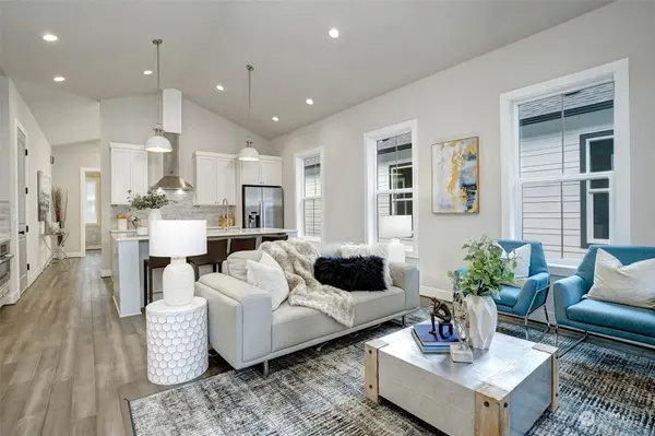 11003 126th AVE NE #2, Kirkland, WA 98033