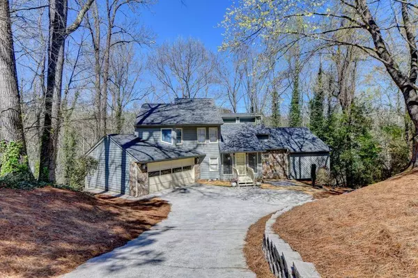 1797 Belshire CT, Roswell, GA 30075