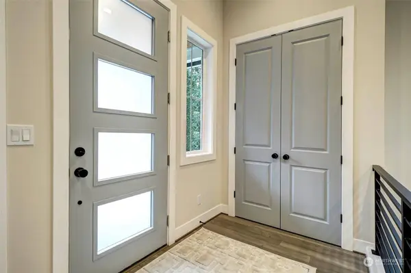 11003 126th AVE NE #2, Kirkland, WA 98033