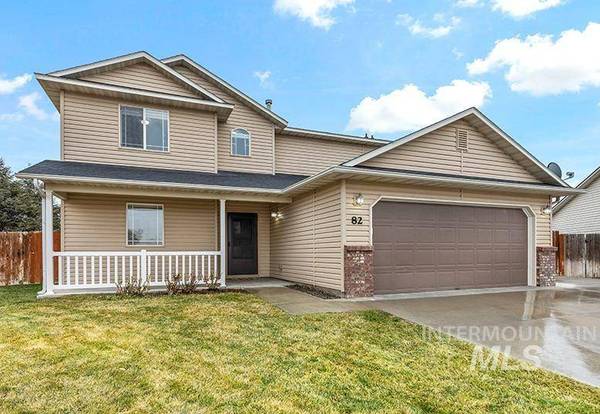 82 S Pebble Ct, Nampa, ID 83651