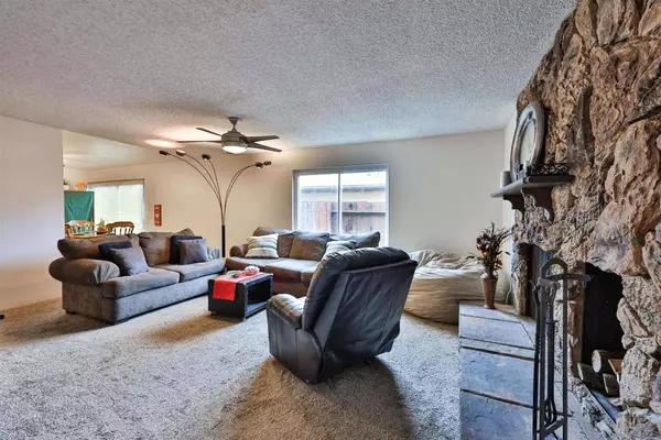 10309 Fasano Dr, Lakeside, CA 92040