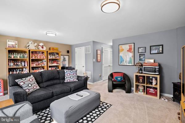 198 FELA DR, Cinnaminson, NJ 08077