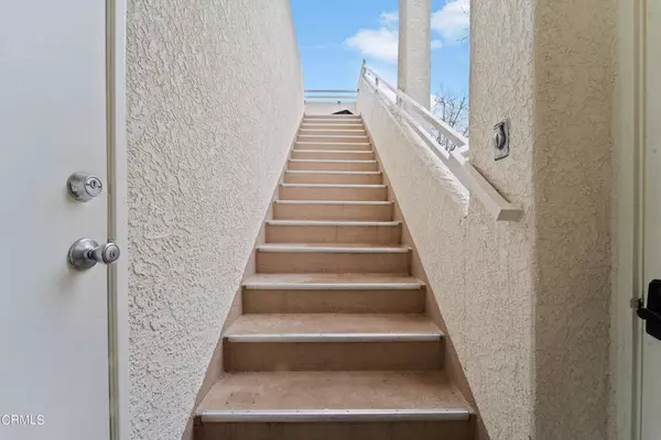 25522 Hemingway AVE #C, Stevenson Ranch, CA 91381