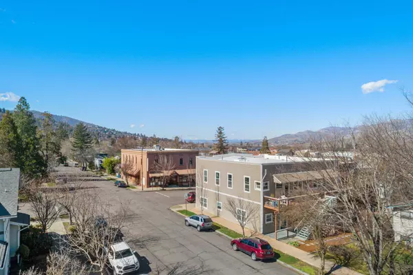 220 4th ST, Ashland, OR 97520