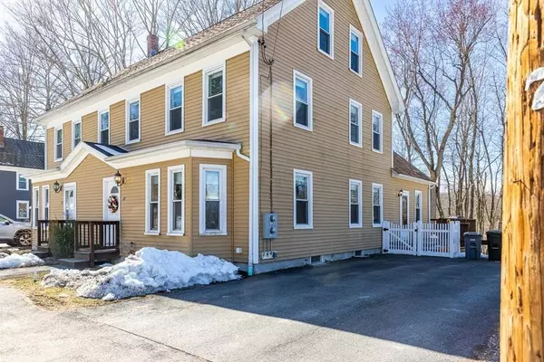 23 High St #23, Pepperell, MA 01463
