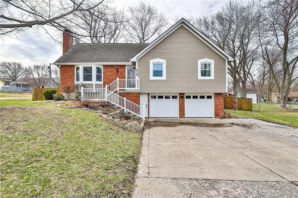 619 NE 115TH ST, Kansas City, MO 64155